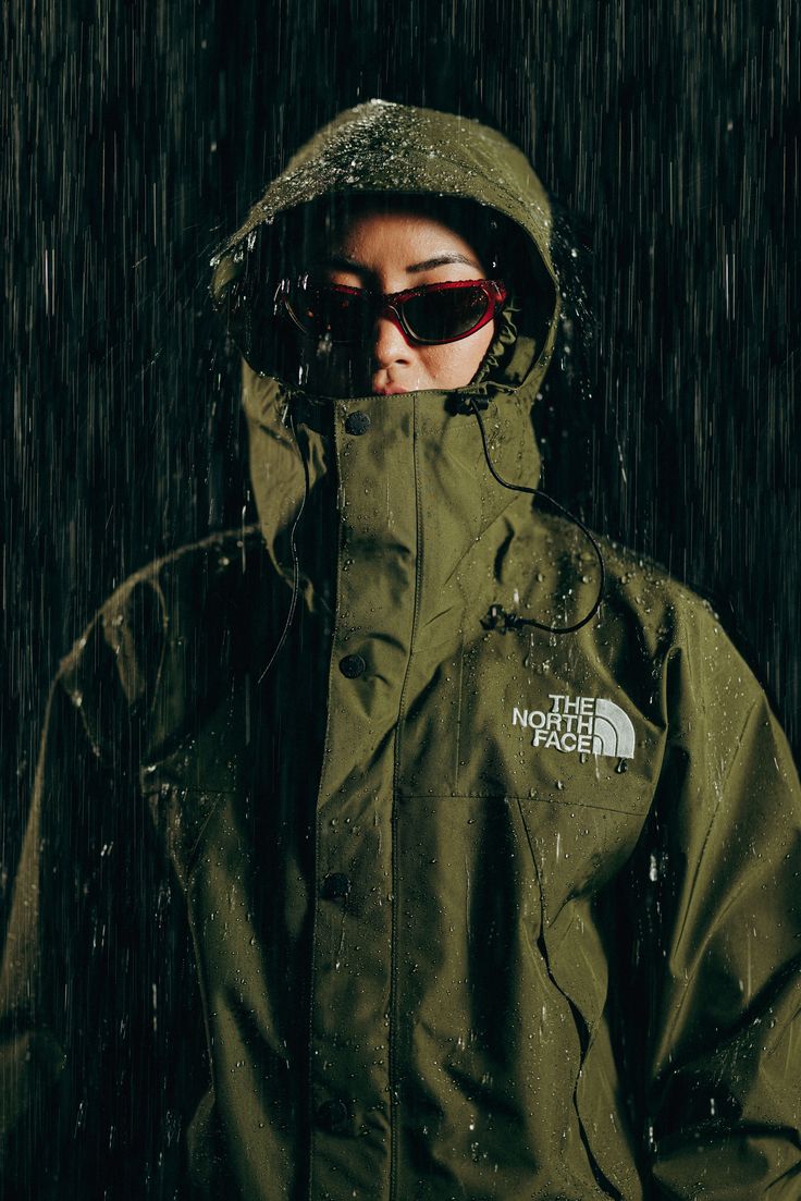 A rain jacket for the city. A hard shell for the mountain. Durable wind and waterproof GORE-TEX fabric meets our iconic Mountain Jacket, and it’s weathering every kind of storm. Winter Wear Aesthetic, The North Face Jackets Rain, The North Face Photoshoot, Gorpcore Editorial, The North Face Design, Outdoor Apparel Photography, North Face Rain Jacket Outfit, Gore Tex Outfit, Shell Jacket Outfit