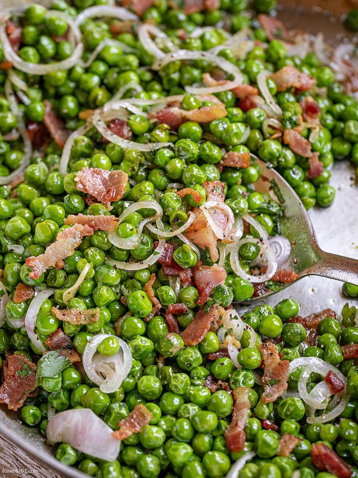 peas with onions and bacon in a bowl