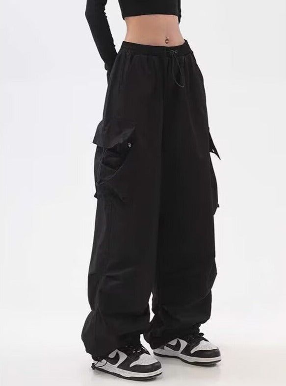 DETAILSMaterial: PolyesterClosure Type: Elastic WaistPattern Type: SolidWaist Type: MID Cargo Pants Women Baggy, Celana Kargo, Loose Sweatpants, Celana Fashion, Streetwear Spring, Sweatpants Women, Fall Streetwear, Oversized Pants, Baggy Cargo Pants