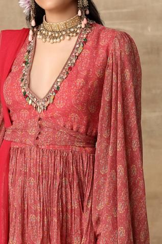 Printed Sharara, Ridhi Mehra, Kurta Sharara Set, Red Kurta, Kurta Sharara, Red Chiffon, Sharara Set, Embroidered Neckline, Set For Women