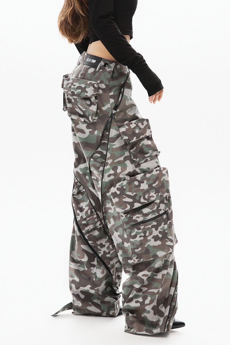 Camouflage Utility Pants With Belt Loops, Utility Wide Leg Camouflage Pants, Military Cargo Pants For Streetwear, Camouflage Wide Leg Pants With Multiple Pockets, Full Length Camouflage Pants With Side Pockets, Military High Waist Pants For Streetwear, High Waist Combat Pants For Streetwear, High Waist Military Pants For Streetwear, High Waist Military Style Streetwear Pants