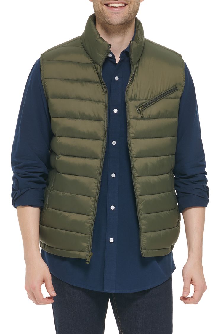 Mens Clothing Brands, Quilted Puffer Vest, Outfits Hombre, Essential Dress, Short Sleeve Hoodie, Vests Mens, Fleece Sweatpants, Long Sleeve Flannel, Down Vest