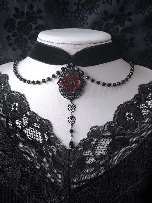 Embrace your dark and elegant side with our gothic rose choker featuring a delicate chain adorned with a bead design. This statement piece exudes a vintage gothic vibe, perfect for adding a touch of romance and mystery to your outfit.   Please note that this product includes only the choker.  Garment Size SizeFree SizeLength30+5Width2 Cheap Gothic Black Beads Jewelry, Cheap Gothic Choker Jewelry, Affordable Gothic Choker Jewelry, Luxury Gothic Necklaces For Jewelry Making, Gothic Chokers Necklace, Gothic Jewelry Necklace Pendants, Cheap Gothic Chain Choker, Affordable Gothic Heart Jewelry, Luxury Gothic Jewelry For Formal Occasions