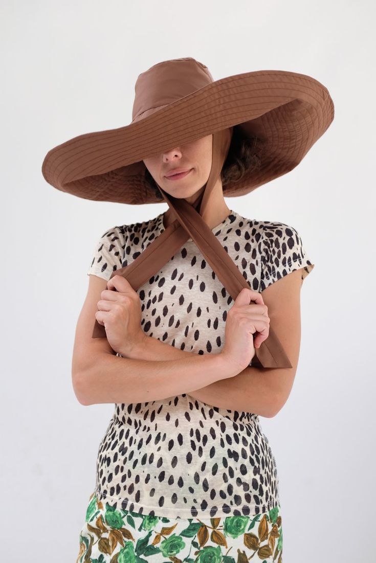 Beklina Voluminoso Tie Hat Brown