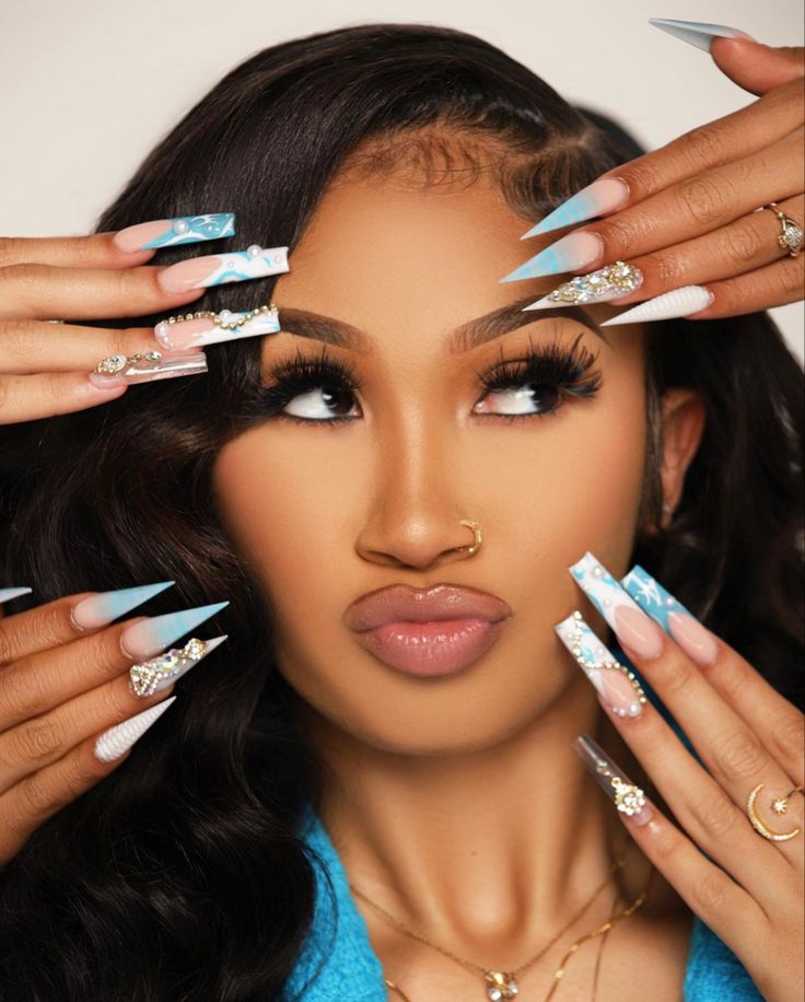 Nailtech Photoshoot Ideas, Nail Business Photoshoot, Nailtech Photoshoot, Nail Business Photoshoot Ideas, Nail Tech Photoshoot, Nail Tech Photoshoot Ideas, Business Photoshoot Ideas Black Women, Nail Photoshoot Ideas, Tech Photoshoot