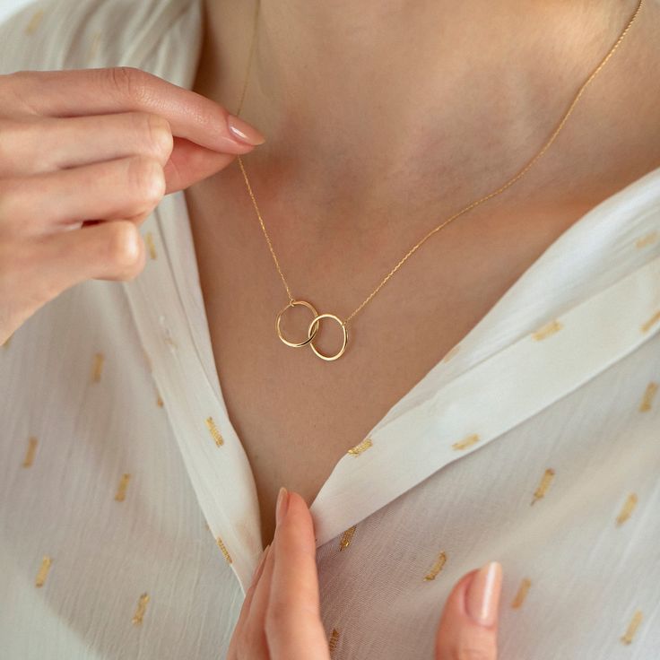 14k Solid Gold Interwined Circles Neclace for Women Link Pendant Necklace Double Rings Interlocking Circles Dainty Minimalist Jewelry - Etsy Finland Minimalist Infinity Jewelry For Formal Occasions, Fine Jewelry In 14k Gold Circle Shape, 14k Gold Circular Jewelry For Anniversary, Rose Gold Necklace With Spring Ring Clasp For Anniversary, Anniversary Rose Gold Necklace With Spring Ring Clasp, Fine Jewelry Circle-shaped Anniversary Gift, Delicate 14k Stamped Jewelry For Anniversary, Formal 14k Gold Circular Jewelry, Formal Circular 14k Gold Jewelry