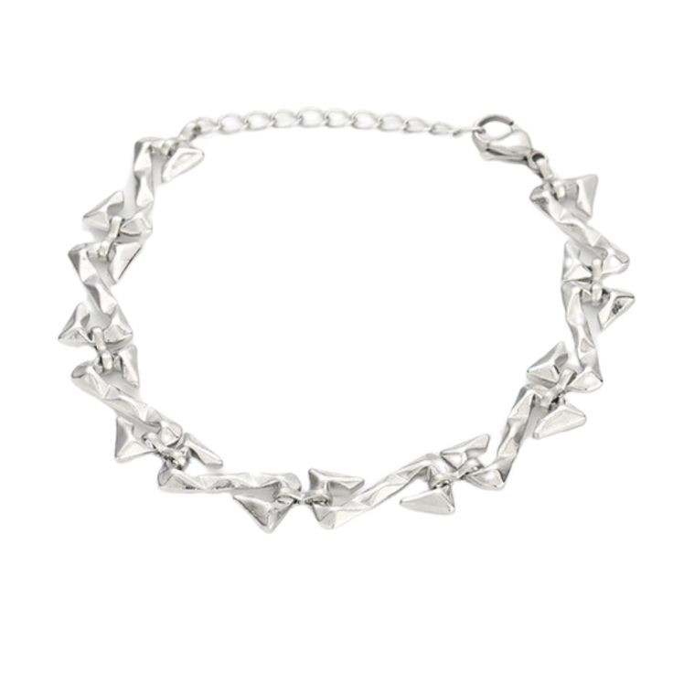 Indulge in luxury with our Thorn Alphabet Cuban Bracelet. Handcrafted from premium materials, this exquisite piece features thorn-shaped links arranged in an elegant alphabet pattern. Elevate your style and make a statement with this exclusive, sophisticated bracelet. Choose your letter and add a personal touch to your look. Features: - Material: titanium steel - Length:18cm - Style: original design - Color: Silver - Whether to wear a pendant: No - Applicable gender: unisex Elegant Metal Chain Bracelet With Oyster Design, Formal Metal Charm Bracelet With Adjustable Chain, Formal Metal Charm Bracelet With Chain, Elegant Metal Charm Bracelet With Chain, Elegant Metal Chain Charm Bracelet, Elegant Alloy Bracelets With Silver Chain, Elegant Alloy Bracelet With Adjustable Chain, Elegant Alloy Bracelets With Adjustable Chain, Metal Link Bracelets For Party