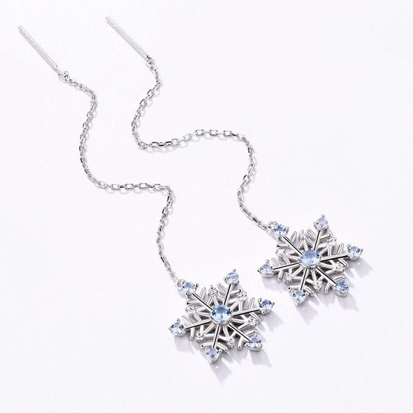 Celebrate this Christmas with our Romantic Snowflake Silver Long Earrings carefully crafted with sterling silver and framed with delicate blue stones, sparkling brightly like a fallen snow. This chic accessory is suitable for daily wear and will infuse elegance and into your style. A lovely gift for women. Item specifics: Style Romantic Earrings Pendant Size Earring Size:17.5*17.5MM(0.68*0.68INCH), Stone1 Size: 2.5MM(0.098INCH), Stone2 Size: 2.0MM(0.078INCH) , Length of earrings: 50MM(2INCH) Thi Silver Long Earrings, Romantic Earrings, Snowflake Earrings, Blue Stones, Earrings Pendant, Christmas Charms, Cz Jewelry, Birthstone Earring, Hanging Earrings