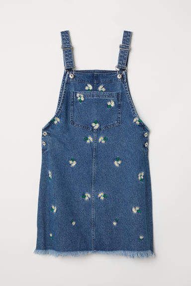 H&M Bib Overall Dress - Blue Flare Dresses, Blue Denim Dress, Kids Dress Wear, Dungaree Dress, Denim Fashion Women, 19th Birthday, Model Outfits, Jeans Diy, Denim Skirts