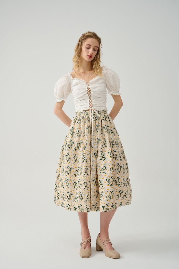 Soft Feminine Style, Daisy Skirt, Embroidery Skirt, Every Step You Take, Skirt Midi, Weekend Wardrobe, Everyday Outfit, Linen Skirt, French Linen