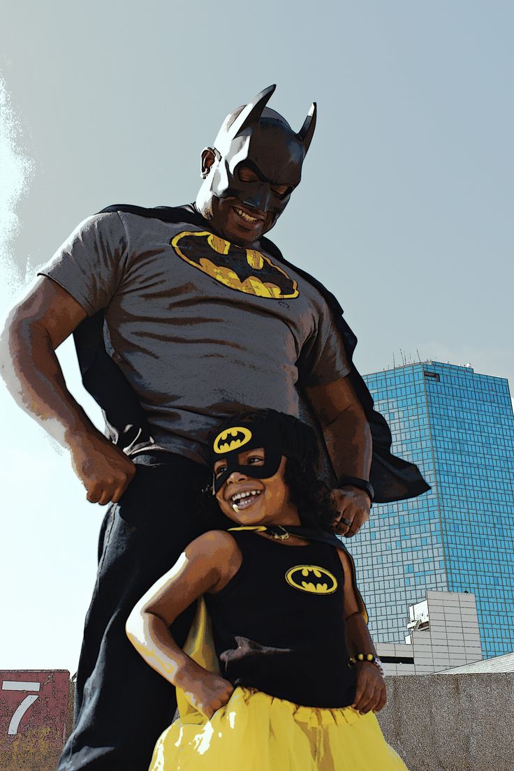 Father and Daughter Batman Photoshoot Father’s Day Photoshoot, Batman Photoshoot, Superman Family, Father And Daughter, Packaging Ideas, Super Hero Costumes, Father Daughter, Baby Things, Family Photoshoot