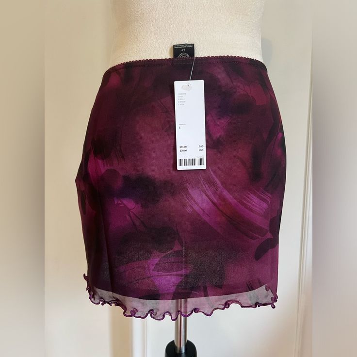 Urban Outfitters Sexy Burgandy Skirt Snew With Tag Size Small Chic Mini Skort By Urban Outfitters, Urban Outfitters Chic Mini Skort, Chic Mini Length Skort By Urban Outfitters, Trendy Fitted Skort By Urban Outfitters, Trendy Fitted Urban Outfitters Skort, Trendy Mini Bottoms By Urban Outfitters, Urban Outfitters Stretch Mini Skirt, Urban Outfitters Trendy Mini Bottoms, Fitted Mini Skirt From Urban Outfitters