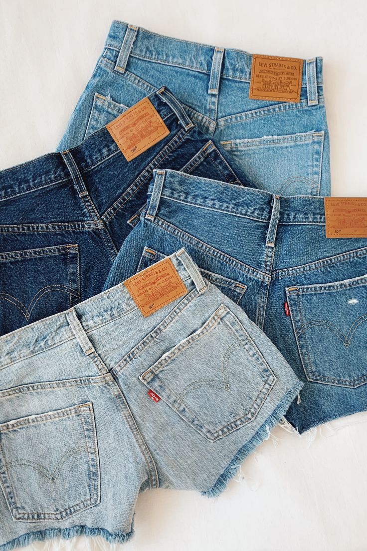 Build endless outfits around these classic 501 Levi's denim shorts. #lovelulus Thrift Wishlist, Cute Jean Shorts, Business Shorts, Outfit Inspiration Women, Birthday Pins, Banana Boat, Clothing Staples, Jeans Collection, Sweet Summertime