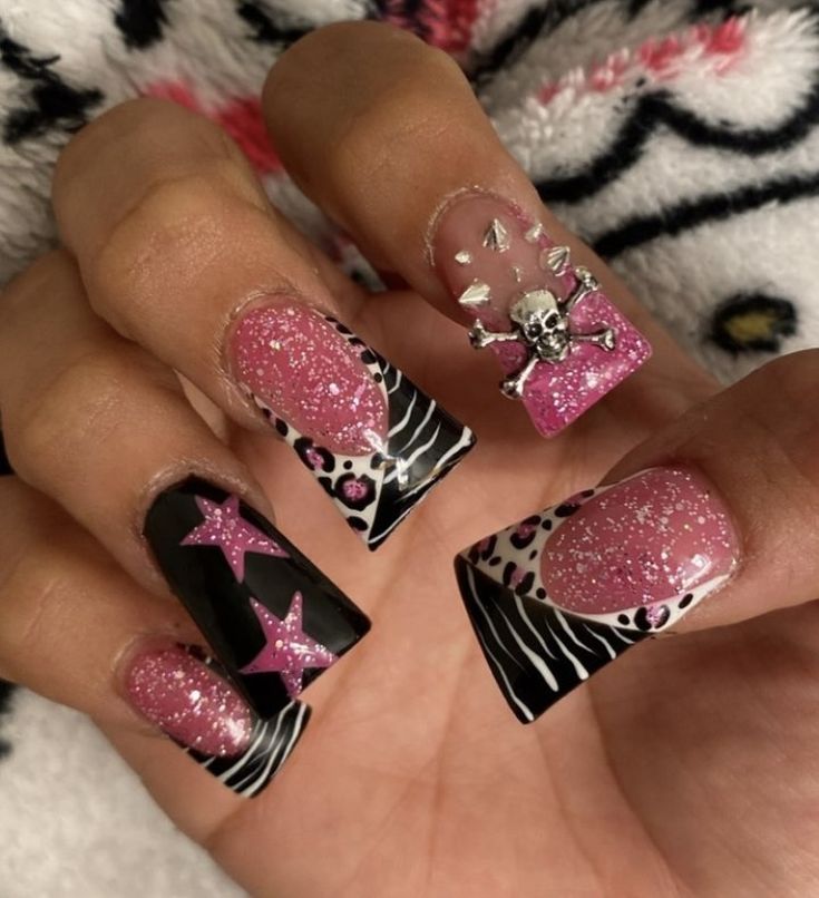 Y2k Duck Nails, Punk Nails, Duck Nails, Goth Nails, Grunge Nails, Colored Acrylic Nails, Y2k Nails, Short Square Acrylic Nails, Cute Gel Nails