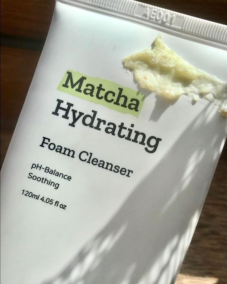 Matcha Cleanser, Cleanser Skincare, Skincare For Combination Skin, Green Tea Leaf, Green Tea Leaves, Skincare For Oily Skin, Skincare Store, Hydrating Cleanser, Tea Leaf