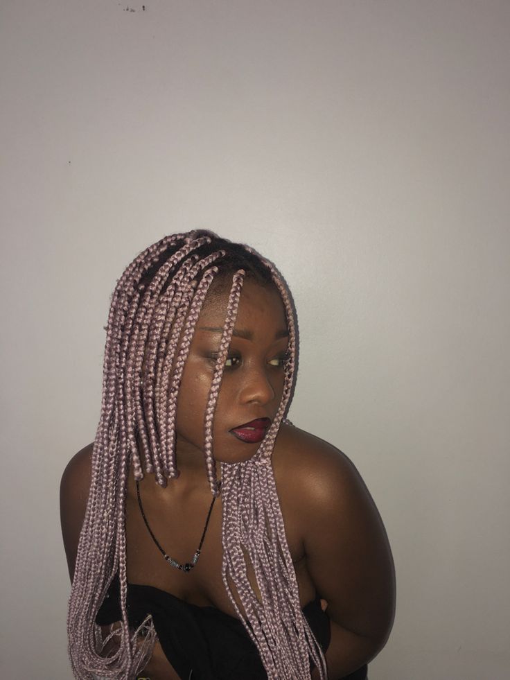 Blonde Purple Braids, Pastel Purple Braids, Lilac Braids For Black Women, Pink And Grey Braids, Jellyfish Haircut Box Braids, Jellyfish Box Braids, Lilac And Brown Hair, Lavender Braids For Black Women, Light Purple Box Braids