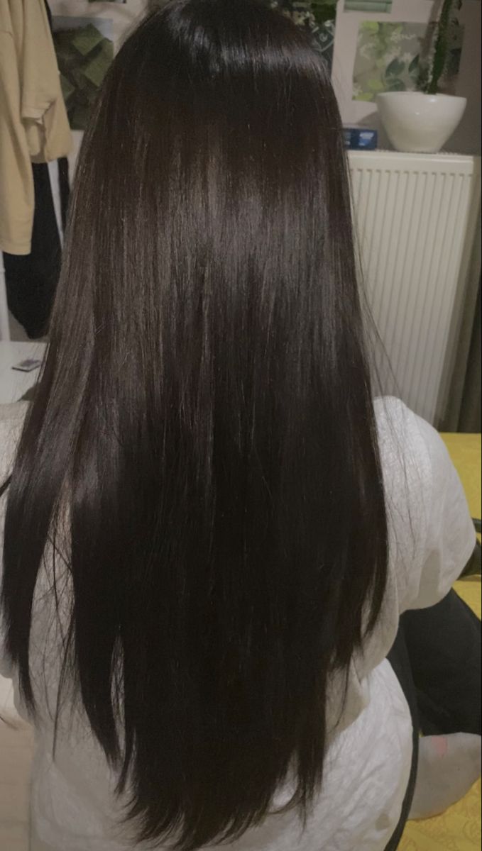 #darkhair #black #hair #dark #long #natural Long Shiny Hair, Dark Brunette Hair, Straight Black Hair, Hair Inspiration Long, Brown Hair Inspo, Long Dark Hair, Haircuts Straight Hair, Long Straight Hair, Hair Inspo Color