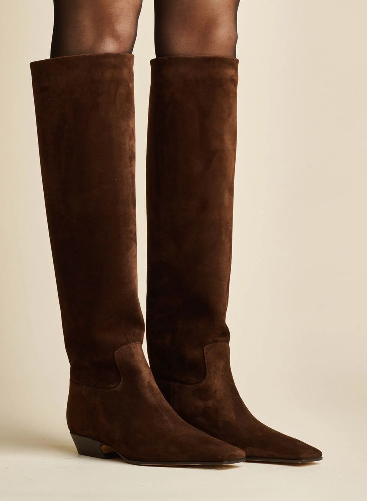 Brown Suede Boots Outfit, Suede Boots Outfit, Knee High Boots Flat, Brown Knee High Boots, Cinderella Shoes, Brown Suede Boots, Walk In My Shoes, Fall 24, Stunning Shoes