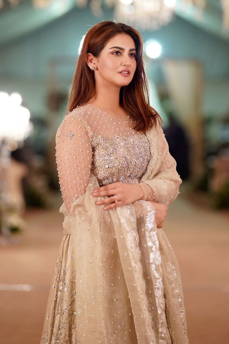 Hiba Bukhari Dress, Hiba Bukhari Pics, Pakistani Bridal Makeup Hairstyles, Hiba Bukhari, Funny Dresses, Frock Fashion, Classy Winter Outfits, Fashion Sketches Dresses, Sketches Dresses