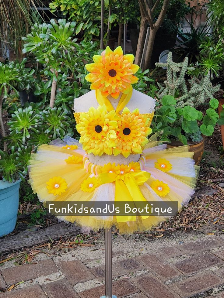 Sunflower tutu set - Sunflower baby outfit - Sunflower birthday costume Sunflower Tutu, Flower Event, Sunflower Birthday, Sunflower Headband, Birthday Costume, Tulle Ribbon, Special Flowers, Baby Tutu, Pink Tulle