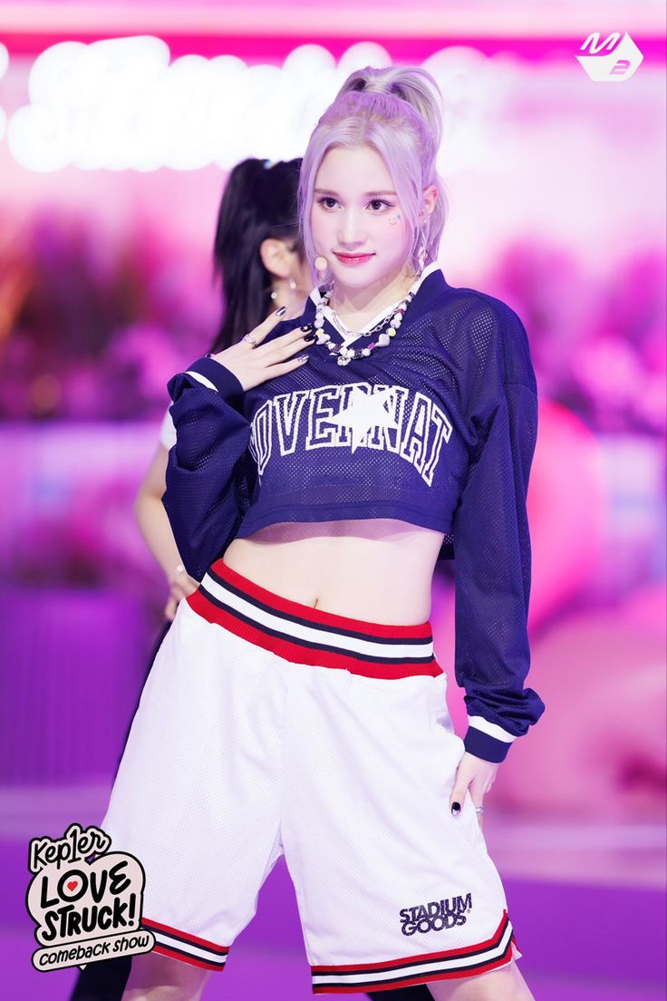 90s Hiphop Outfit, Barbie In Real Life, Kpop Concert Outfit, 90s Hiphop, Stage Outfit, Hip Hop Outfits, Performance Outfit, Kpop Outfits, Stage Outfits