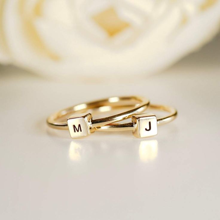 Solid 14k Gold Cube Personalized Ring, Gold Initial Ring Modern Gold Ring, Personalized Initial Ring, Cross Rings, Gold Cube, Delicate Gold Ring, Gold Initial Ring, Pebble Ring, Ring Minimal, Letter Ring