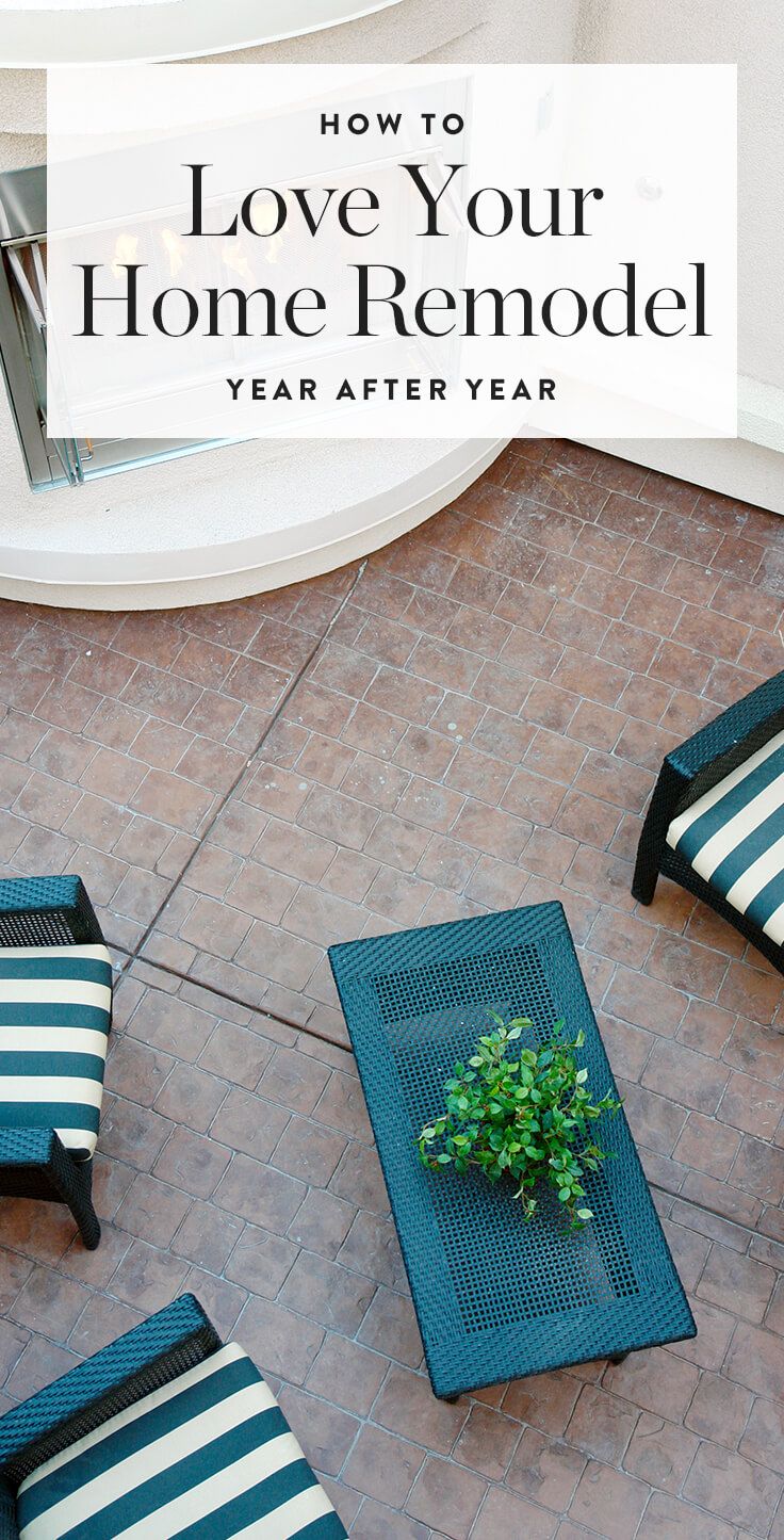 two chairs and a table with a plant on it in front of a building that says, how to love your home remodel year after year