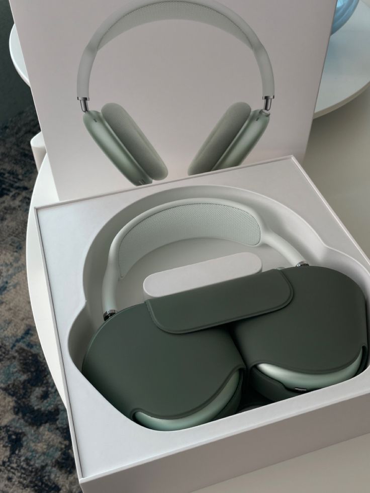 green coloured headphones in the box Airpod Pro Max Green, Air Pod Max Green, Green Apple Airpods Max Aesthetic, Apple Airpods Max Green, Apple Headphones Green, Airpod Max Green, Green Airpods Max Aesthetic, Apple Products Aesthetic, Green Airpods