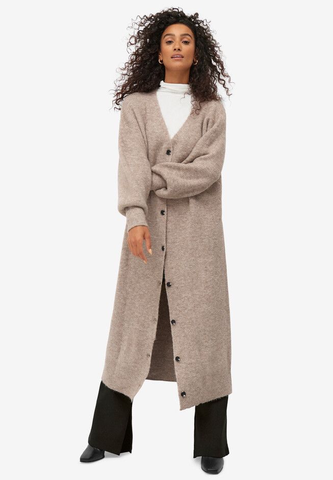 There are duster cardigans and then there�’s THIS duster cardigan, separated from the bunch by blouson sleeves that give it a sophisticated, feminine Tops And Bottoms, Thermal Sweater, Button Outfit, Duster Cardigan, Womens Scrubs, Sweater Tank Top, Swimsuits For All, Petite Tops, Cardigan Tops