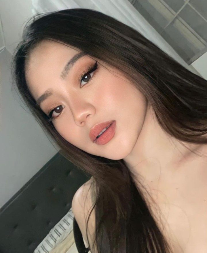 Aliana Dolina, West Girl, Makeup Ala Korea, Makeup Asia, Friend Wallpaper, Asian Makeup Looks, Grp Port, Grp Ports, Soft Makeup Looks