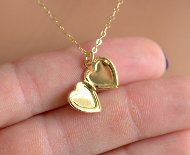 Heart Locket Necklace Gold Rosegold Sterling Silver Women Little Girls Charm Necklaces 14kt Gold Jewelry, Sterling Silver Locket Necklace, Gold Locket Necklace, Heart Locket Necklace, Girls 16, Clover Necklace, Locket Charms, Charm Necklaces, Timeless Gifts