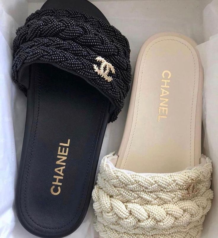 Chanel pearl & lambskin woven mule slides.Unworn & 100% authentic guaranteed. Supplied in its original packaging. DETAILSBlackLambskinPearl style wovenMade in Italy Need assistance? Use our Sourcery service or chat to a member of our team via WhatsApp Classy Sandals, Chanel Ribbon, Chanel Slippers, Comfy Slides, Shoe Diva, Mule Slides, Outfit Pieces, Chanel Pearl, Pretty Sandals