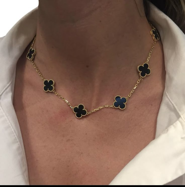 Van Cleef Necklace, Cleef And Arpels Jewelry, Dorothy Dandridge, Van Cleef And Arpels Jewelry, Van Cleef And Arpels, Expensive Jewelry Luxury, Luxe Jewelry, Clover Necklace, Classy Jewelry