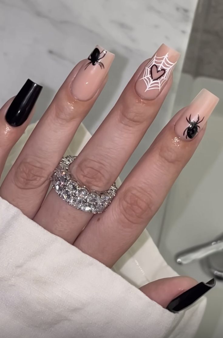 Black Nails Acrylic Coffin, Pink And Black Nails Acrylic, Nail Ideas With Designs, Emo Nails Acrylic, Nail Design Halloween, Black Nails Acrylic, Halloween Nails Inspo, Batman Nails, Pink And Black Nails