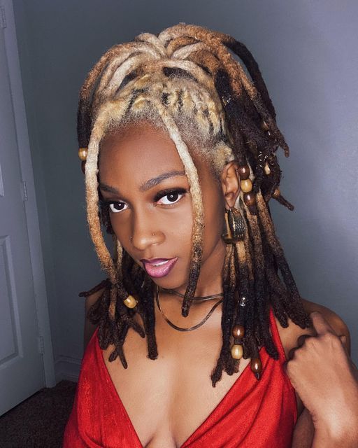 Dyed Dreads, Feeling Myself, Beautiful Dreadlocks, Short Locs Hairstyles, Dreadlock Style, Dreadlock Styles, Dyed Hair Inspiration, Dreads Styles, Good Feeling