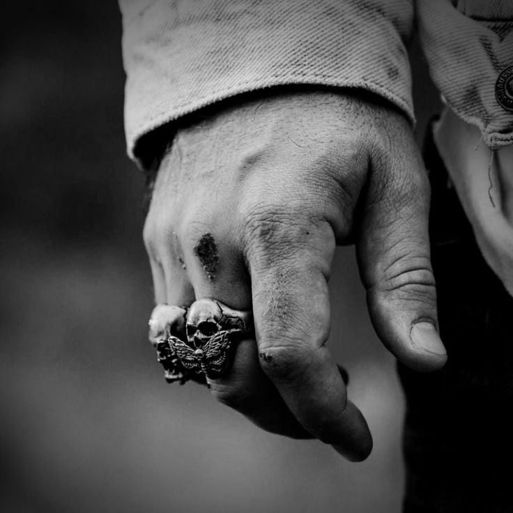 Ever thought about what makes the combination of butterfly and skulls so special? It is the drastic difference between the two arts. A refreshing touch to the usual goth skull rings, a butterfly brings elegance to the whole look. This ring has two skulls. One is large, crafted right at the middle, drawing complete attention at one go. The second one is tiny and placed on the head of the pretty butterfly. The impact of the small butterfly surpasses the bigger skull when you look carefully. Such d Black Metal Skull Ring For Streetwear, Silver Punk Rings For Streetwear, Edgy Silver Rings For Streetwear, Black Stainless Steel Rings For Streetwear, Casual Date Nights, Butterfly Skull, Music Concerts, Skull Rings, Pretty Butterfly