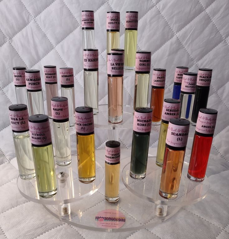 Enjoy our pure women fragrance roll-on body oils. Last all day long!! Perfume Oil Roll On, Perfume Oils Fragrance For Women, Perfume Roll On, Perfumes That Last All Day, Body Oil Perfume, Beauty Gift Basket, Perfume Combos, Hobby Aesthetic, Perfume Business