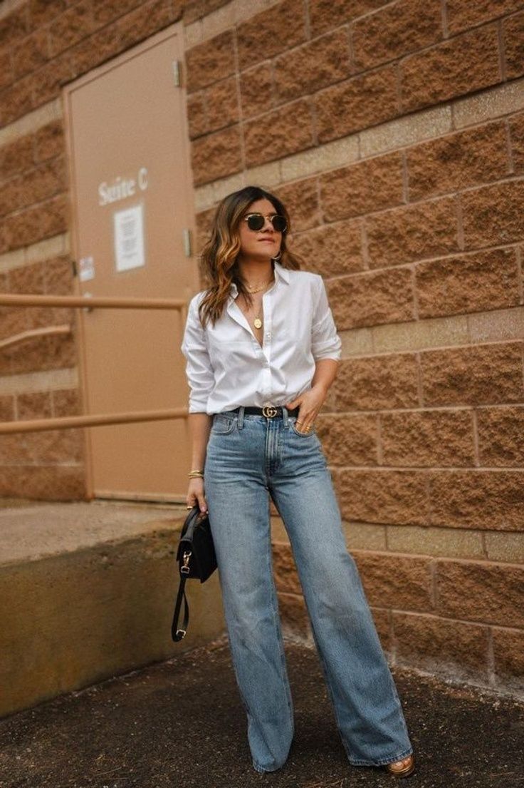 Collar Shirt And Jeans Outfit, Jeans With White Blouse Outfit, Denim With Heels, White Button Shirt And Jeans Outfit, White Shirt Wide Leg Jeans, White Button Down White Pants, Button Down With Jeans Women, White Shirt And Jeans Outfit Heels, Jean With Shirt Outfit