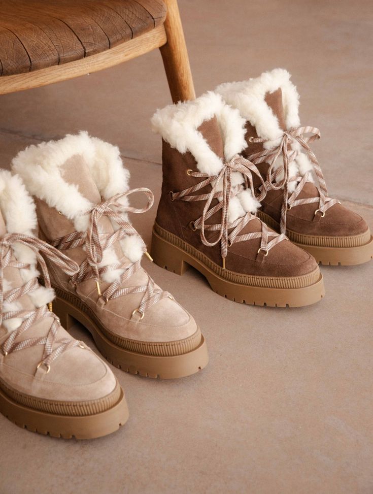 Casual Work Style, Taupe Colour, Winter Outfits Aesthetic, Cold Weather Boots, Weather Boots, Trending Boots, Moon Boots, Winter Boots Women, Flat Boots