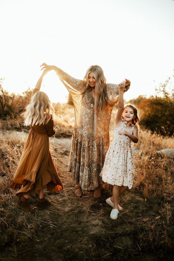 Cute Fall Photoshoot Ideas Family, Mommy Daughter Shoot, Fall Family Photos 2 Daughters, Mommy And Me Photo Shoot Field, Mothers And Daughters Photoshoot, Family Photos With Two Daughters, Mother 2 Daughter Photoshoot, Fall Photoshoot Family Of Four, Single Mom Photography Daughters