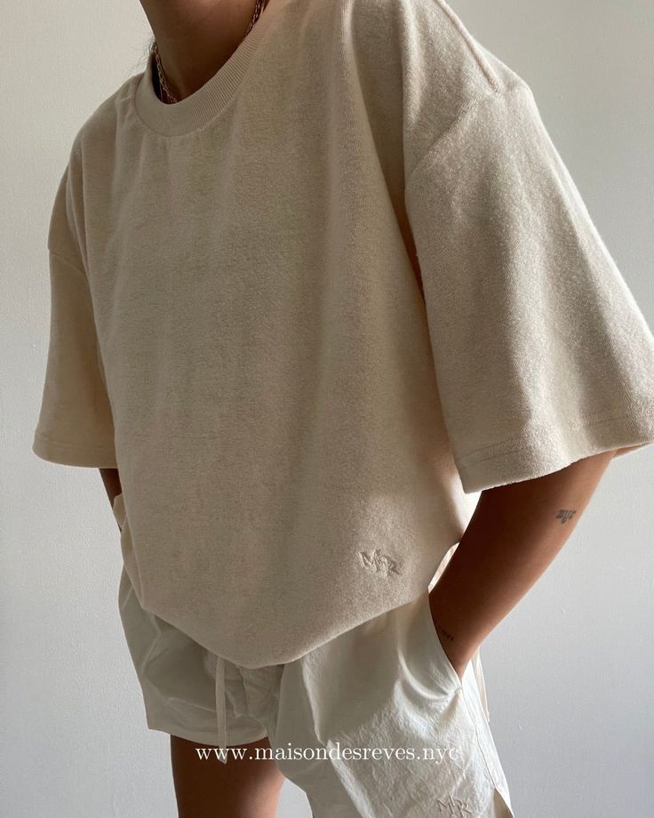 Our oversized t-shirt features a dropped shoulder and boxy silhouette. Trimmed with a tencel drawstring, this shirt can be worn relaxed or adjusted to fit a tucked in style. Made in our terry loop jersey this shirt is constructed inside out to feature the luscious texture on the exterior, then discreetly branded with our tonal monogram embroidery. PRODUCT CODE: OVERSIZEDT-SHIRT01/TJ01.002 MORE DETAILS 100% COTTON DOUBLE FACE TERRY LOOP/JERSEY TONAL MONOGRAM EMBROIDERY CREW NECK RIB FINISHED NECK Neutral Loungewear, Monogram Embroidery, Trend 2024, Comfy Fashion, Oversized T Shirt, Oversized Tee, Fashion Essentials, Oversized Tshirt, Effortless Style