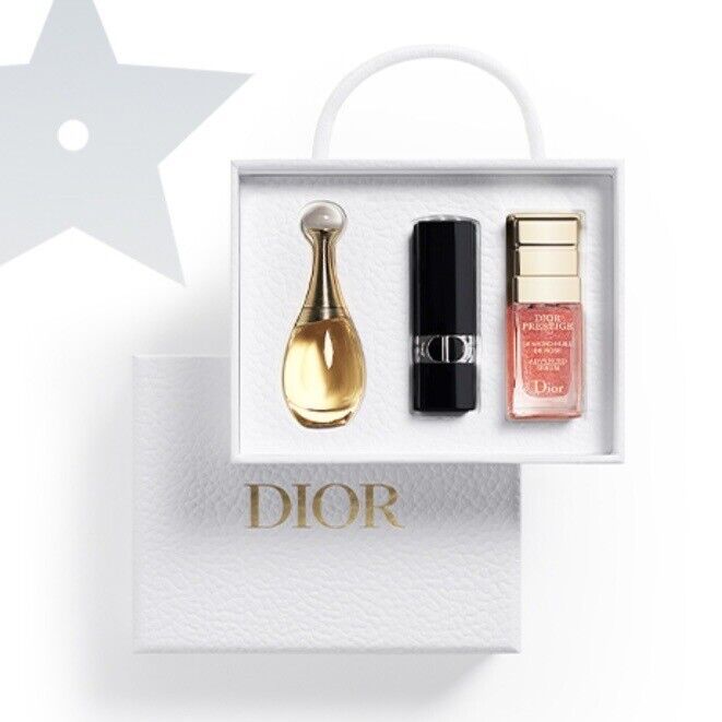 DIOR EXCLUSIVE DISCOVERY KIT Include: -J'adore eau de parfum miniature 5ml -Rouge Dior couture color lipstick 0.05 oz -Dior Prestige La Micro - Huile de Rose Advance Serum 5ml.($55 value) Brand new in the box and never used Miss Dior Bag, Dior Shades, Dior Prestige, Dior Skincare, Dior Addict Lip Glow, Dior Lip Glow, Dior Lipstick, Color Lipstick, Travel Size Perfume