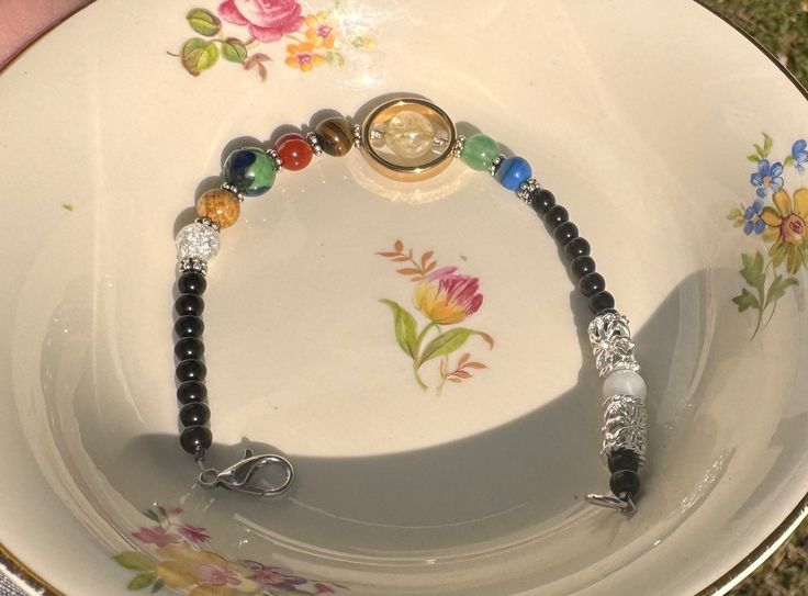 A gorgeous bracelet that was made using 8 different glass crystal beads to represent each planet (not to scale) with the moon towards the end. An extender chain can be added to make the bracelet adjustable! Solar System Bracelet, Christmas Deals, Gorgeous Bracelet, Glass Crystal, Solar System, Crystal Glass, Crystal Beads, Favorite Jewelry, The Moon