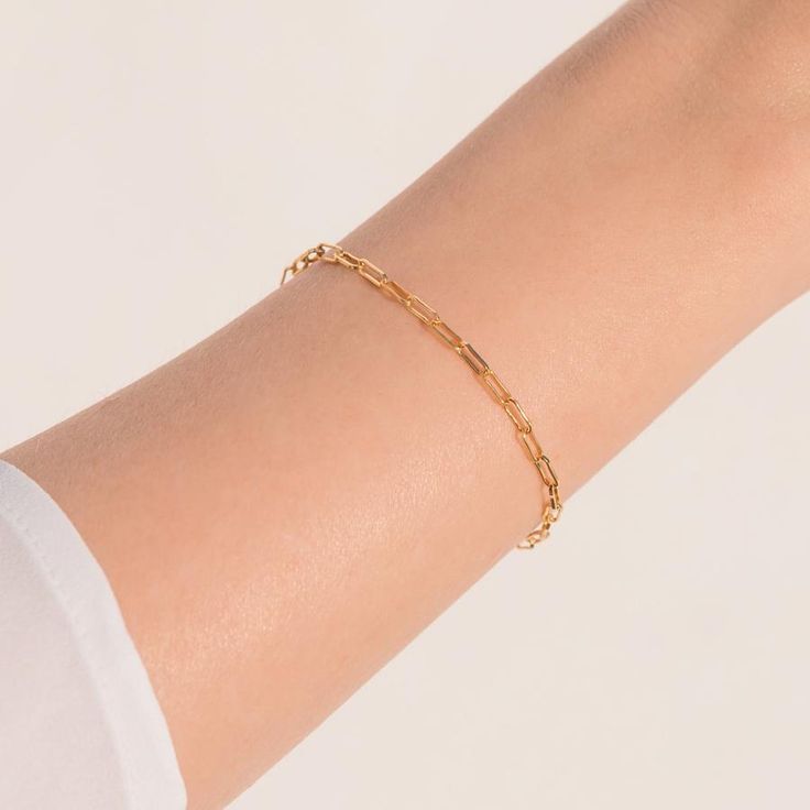 Small Paperclip Bracelet – Heart Made of Gold Figaro Bracelet, Paperclip Bracelet, Gold Bracelet Simple, Paperclip Necklace, Bracelet Heart, Silver Plated Jewelry, Girly Jewelry, Jewelry Business, Gold Plated Chains