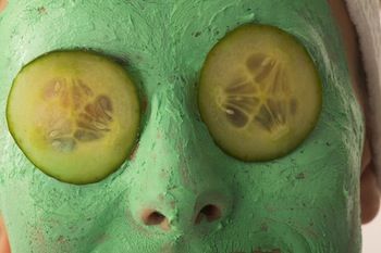 Cucumber Eyes, Avacado Face Mask, Aspirin Face Mask, Kid Sleep, Homemade Scrubs, Orange Face Mask, Spa Stuff, Spa Recipes, Homemade Facial