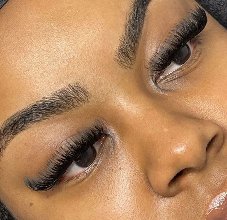 Natural Fake Eyelashes, Best Lash Extensions, Lashes Fake Eyelashes, Lashes Tutorial, Pretty Brown Eyes, Eyelash Extensions Styles, Lash Extensions Styles, Perfect Eyelashes, Pretty Lashes