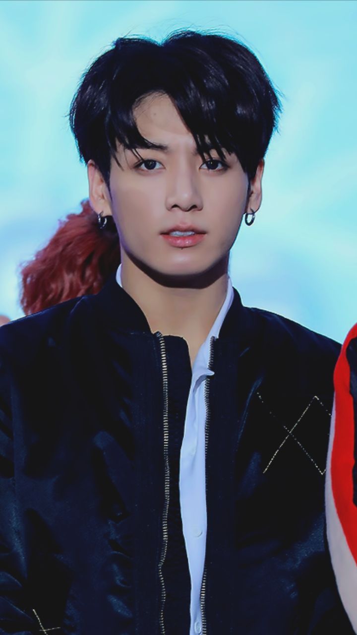 Jungkook Serious Look, Jungkook Policeman, Jungkook Serious Face, Jungkook With Girl, Jungkook Face, Jungkook Daddy, Lost Childhood, Face Types, Serious Face