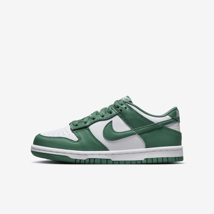 The Nike Dunk Low is an easy score for your sneaker collection. Soft foam underfoot combines with hits of premium leather and a rubber outsole to help make this icon ready for play at recess and on the court. Nike Sale, Nike Gold, Nike Models, Limited Edition Sneakers, Cute Nike Shoes, Michigan State Spartans, Nature Green, Cute Nikes, Nike Dunk Low