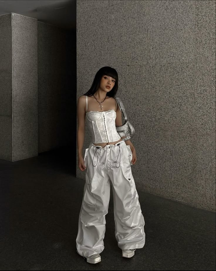 Full White Outfit Aesthetic, White Clubbing Outfit, Corset Outfit Concert, Natural Color Outfits, White Futuristic Outfit, Y2k White Outfit, Grey And White Outfits, Corset Concert Outfit, Aesthetic White Outfits