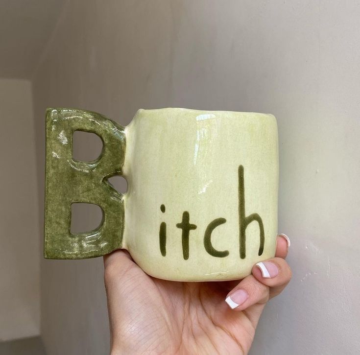 Funny Ceramic Mugs, Clay Cups Aesthetic, Diy Clay Cup, Funny Clay Art, Pottery Designs Aesthetic, Clay Mugs Aesthetic, Funny Ceramics Ideas, Pottery Aesthetic Ideas, Mug Inspo Design